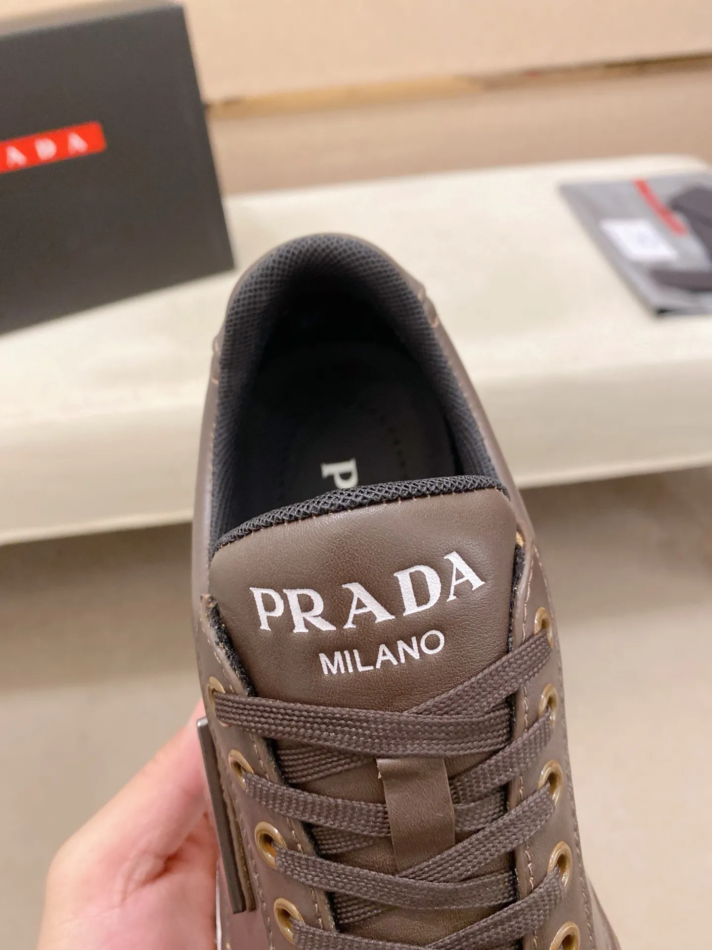 Factory price 600💰 ✔️✔️✔️High version High-quality new PRADA counters are on the market at the same time. The new men's shoes and 😘fabrics are selected from first-layer cowhide and are made by pure handicrafts. Lining: Full cowhide lining. 👍🏿 High-end ☄️ air-cushion molded anti-slip rubber outsole, exquisite lines, simple and elegant, comfortable and high-end for leisure travel. Code number: 38 to 45